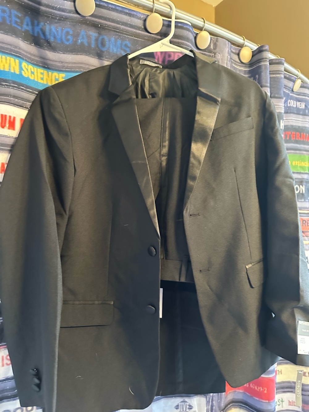 CLOSET CLOSING BIG BOYS HUSKY VAN HEUSEN TUXEDO